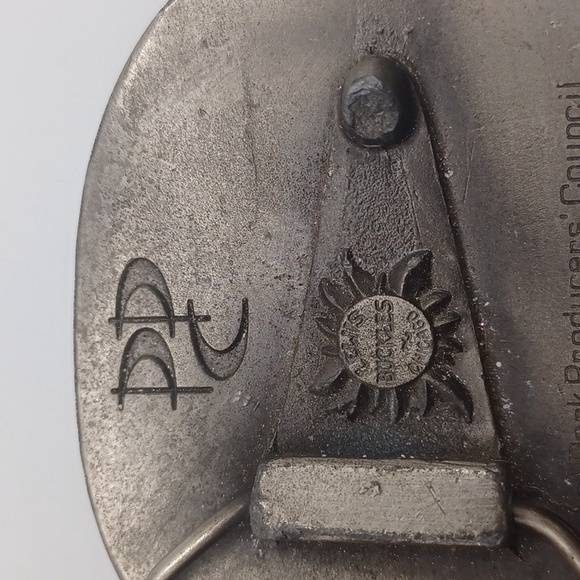 Hogs are Beautiful Belt Buckle - Picture 2 of 5